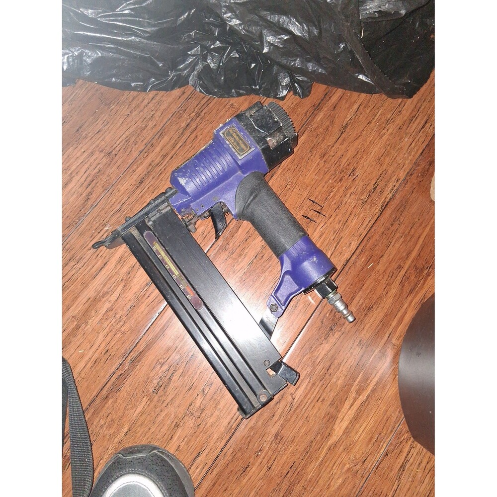 Central Pneumatic 18 Gauge 2-in-1 Air Nailer and Stapler